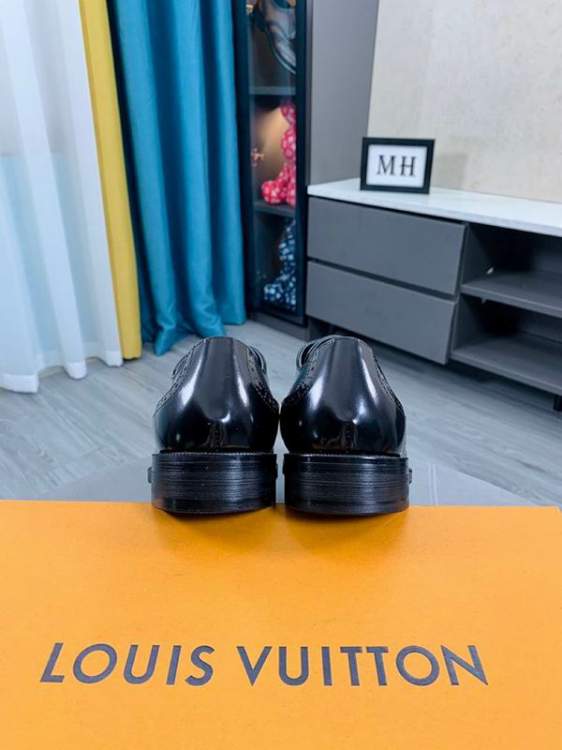 Picture of Louis Vuitton Shoes _SKULVsz38-44mnf022214116